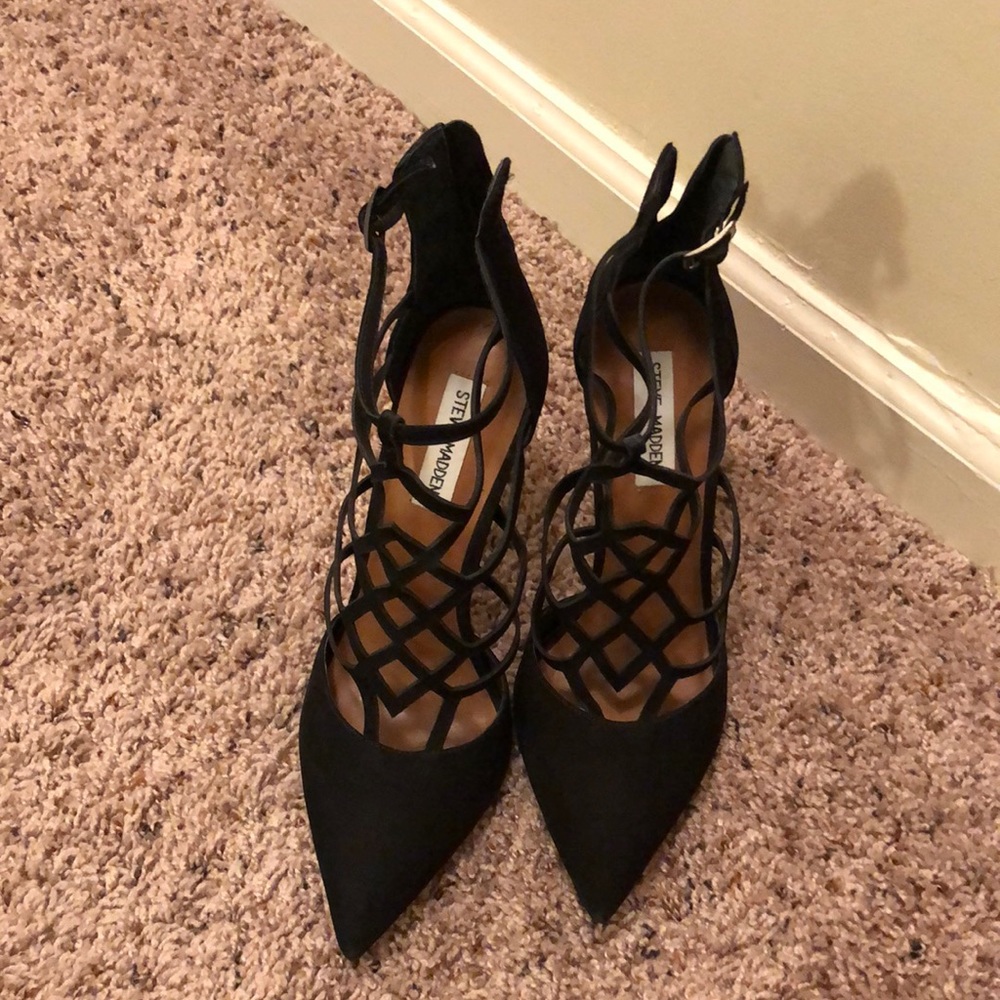 Steve Madden Like New Black Stiletto Strap Shoes in size 10